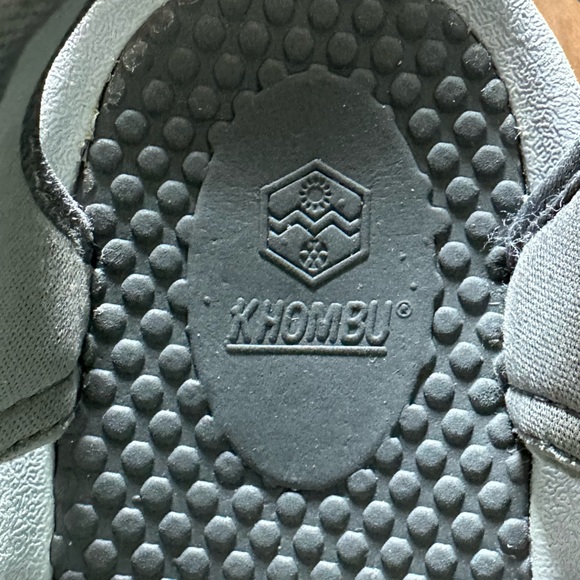 Khombu Women’s Outdoor Water Sandals SZ 9M Light Gray Blue Velcro straps hiking - Picture 6 of 13